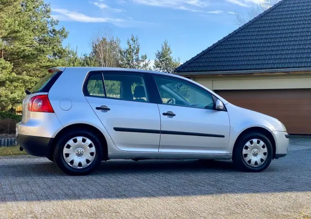 VOLKSWAGEN Golf 1.4 Trendline