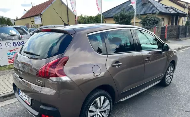 PEUGEOT 3008 