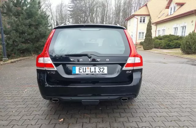 VOLVO V70 