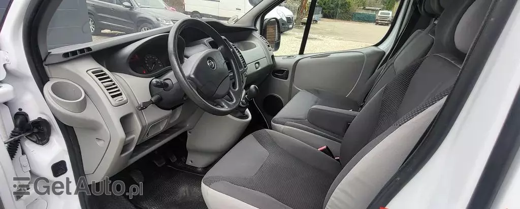 OPEL Vivaro 