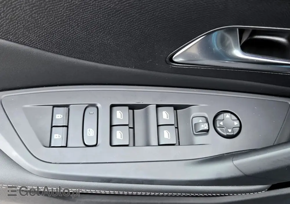 PEUGEOT 408 1.2 PureTech mHEV Business S&S e-DSC6