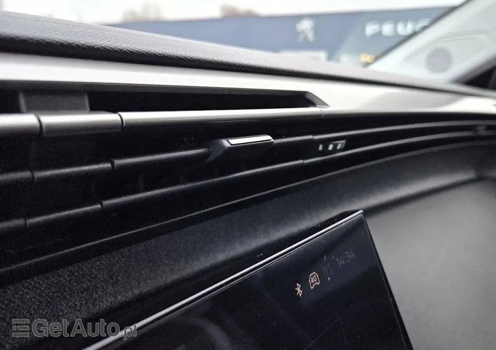 PEUGEOT 408 1.2 PureTech mHEV Business S&S e-DSC6