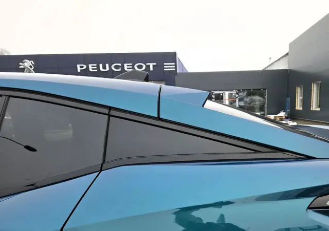 PEUGEOT 408 1.2 PureTech mHEV Business S&S e-DSC6