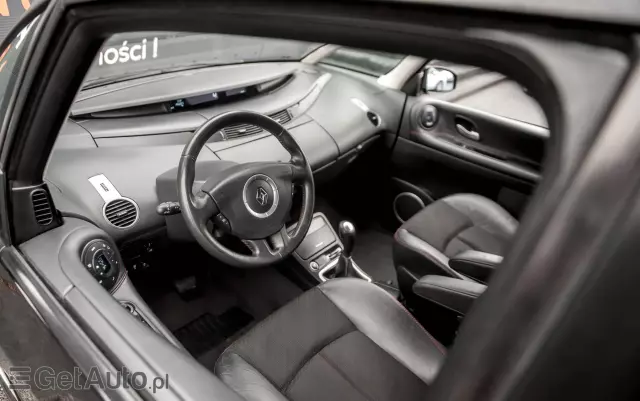 RENAULT Grand Espace 2.0 Privilege