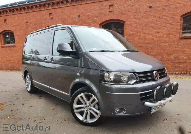 VOLKSWAGEN Multivan 