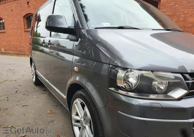 VOLKSWAGEN Multivan 