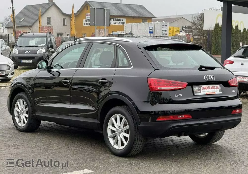 AUDI Q3 