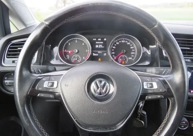 VOLKSWAGEN Golf 1.6 TDI Comfortline