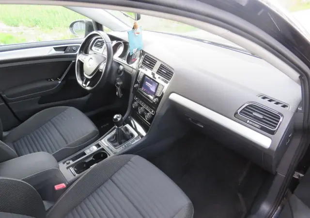 VOLKSWAGEN Golf 1.6 TDI Comfortline