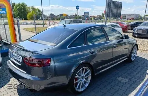 AUDI Rs6 