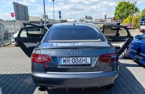 AUDI Rs6 