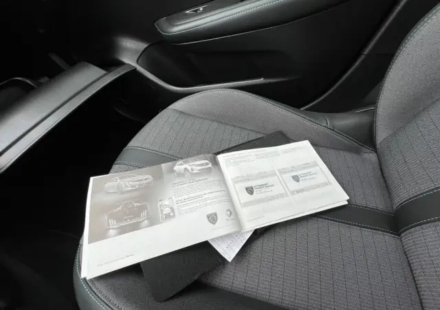 PEUGEOT 208 1.2 PureTech Allure S&S