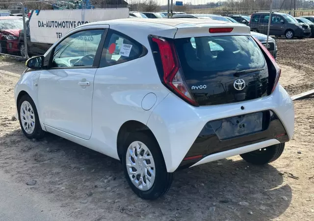 TOYOTA Aygo X-play