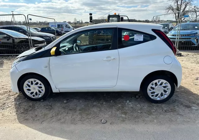 TOYOTA Aygo X-play