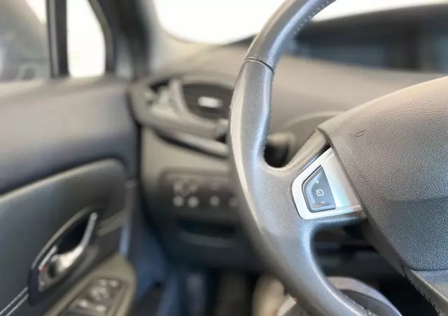 RENAULT Scenic 1.2 TCe Energy Intens