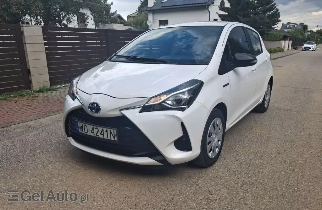 TOYOTA Yaris 