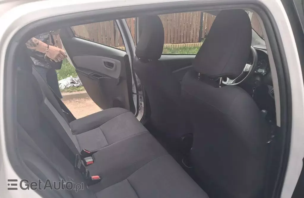 TOYOTA Yaris 
