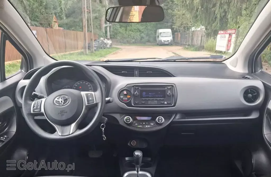 TOYOTA Yaris 