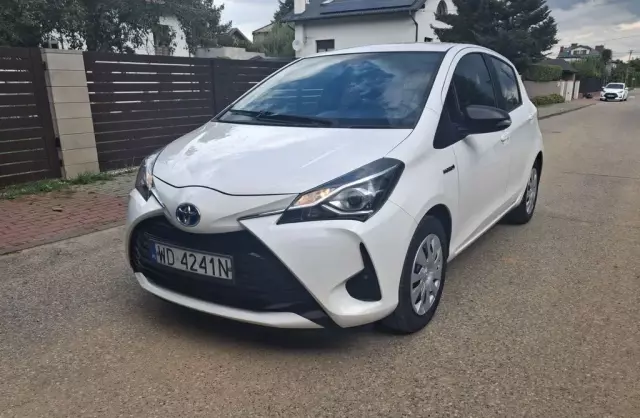 TOYOTA Yaris 