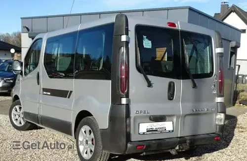 OPEL Vivaro 