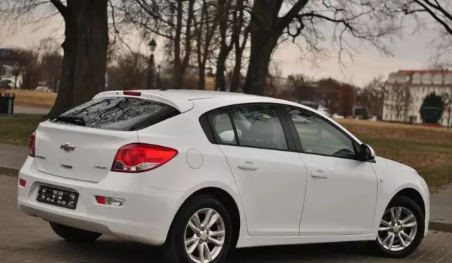CHEVROLET Cruze 