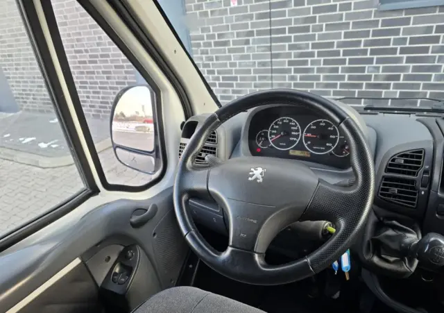 PEUGEOT Boxer 