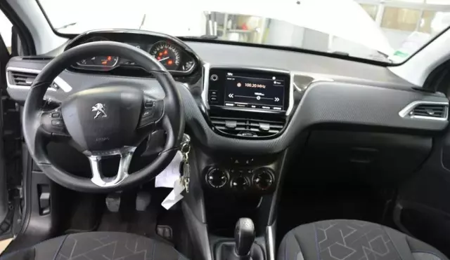 PEUGEOT 2008 
