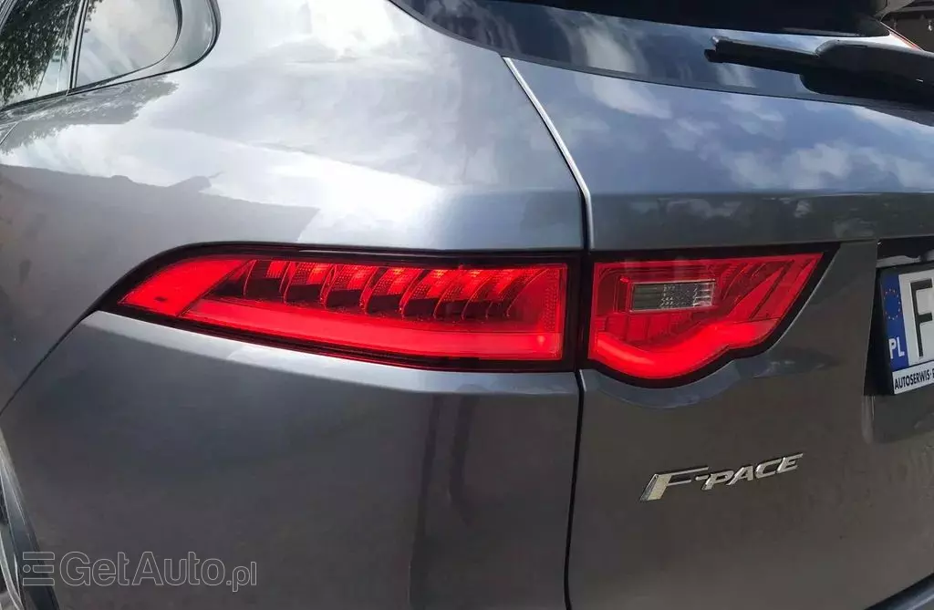 JAGUAR F-Pace 