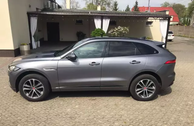 JAGUAR F-Pace 