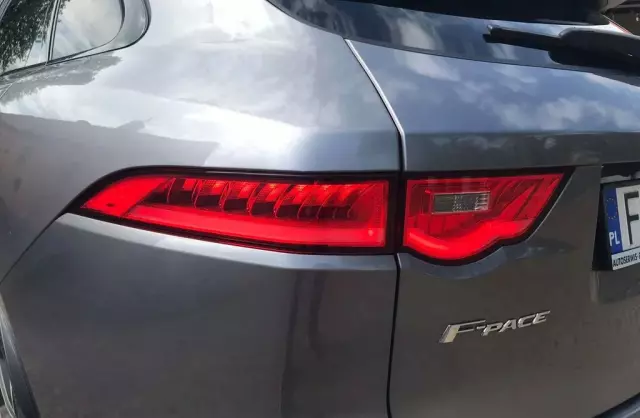 JAGUAR F-Pace 