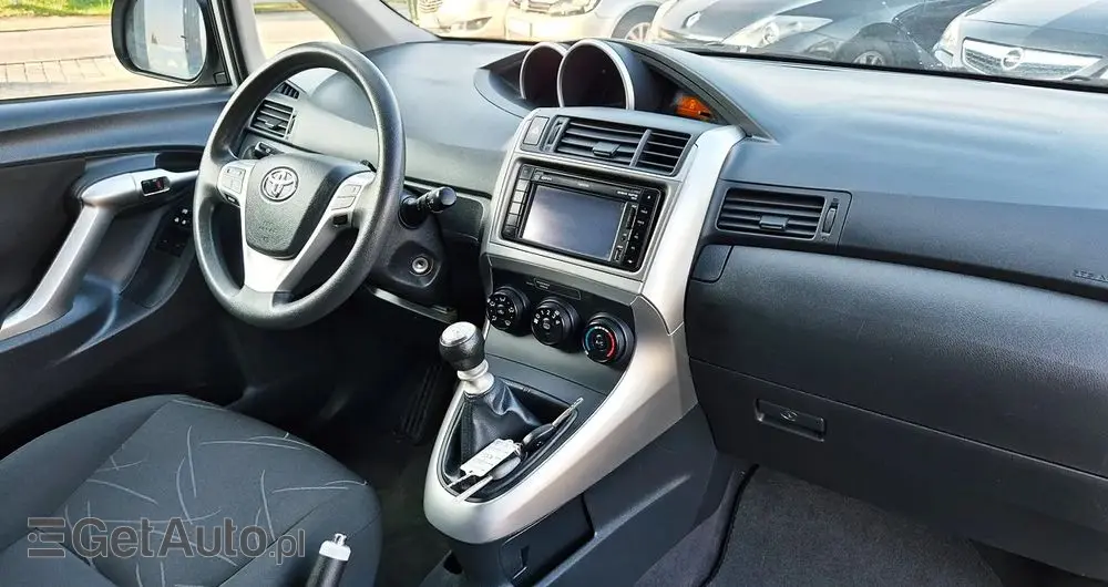 TOYOTA Verso 1.6 Life