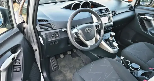 TOYOTA Verso 1.6 Life