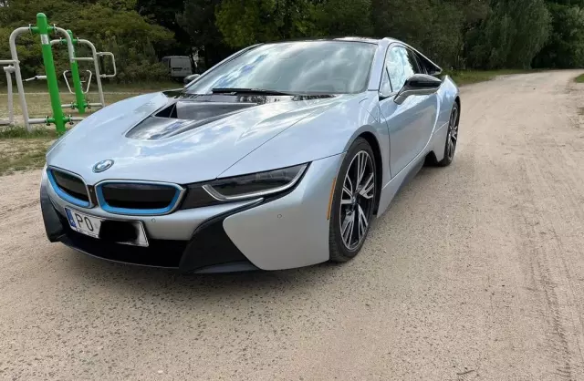 BMW I8 