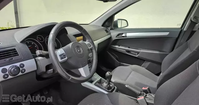 OPEL Astra 1.7 CDTI Caravan DPF (119g) Edition