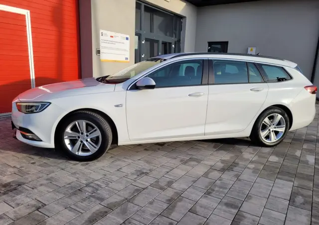 OPEL Insignia 1.6 Business Edition