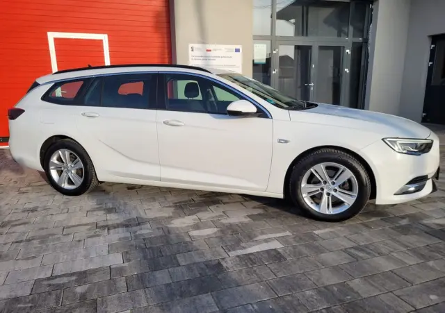 OPEL Insignia 1.6 Business Edition