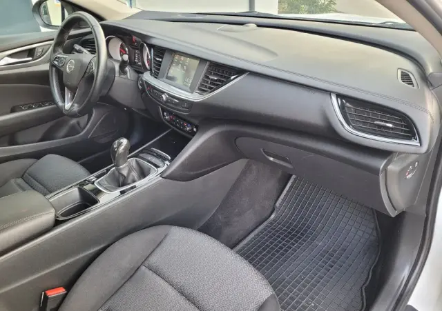 OPEL Insignia 1.6 Business Edition