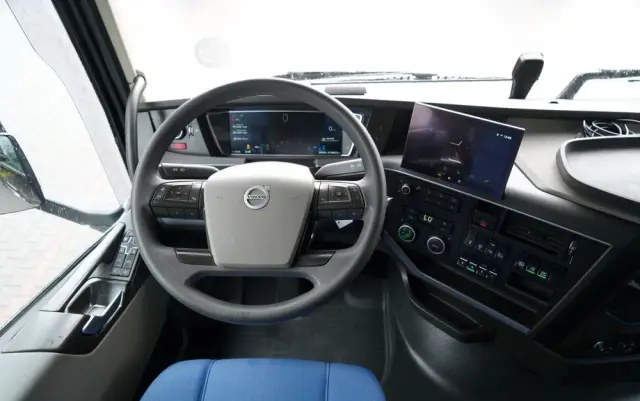 VOLVO FH 460 / KLIMATYZACJA POSTOJOWA  / I SAVE / 2023R 