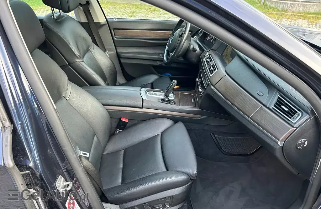 BMW Seria 7 730d (245 KM) Steptronic DPF