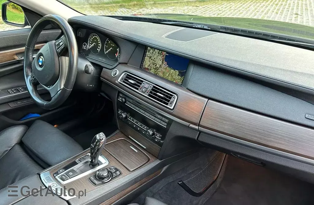 BMW Seria 7 730d (245 KM) Steptronic DPF