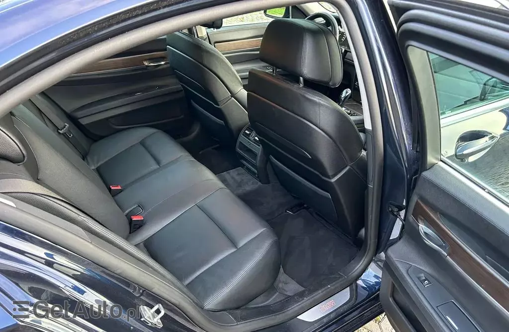 BMW Seria 7 730d (245 KM) Steptronic DPF