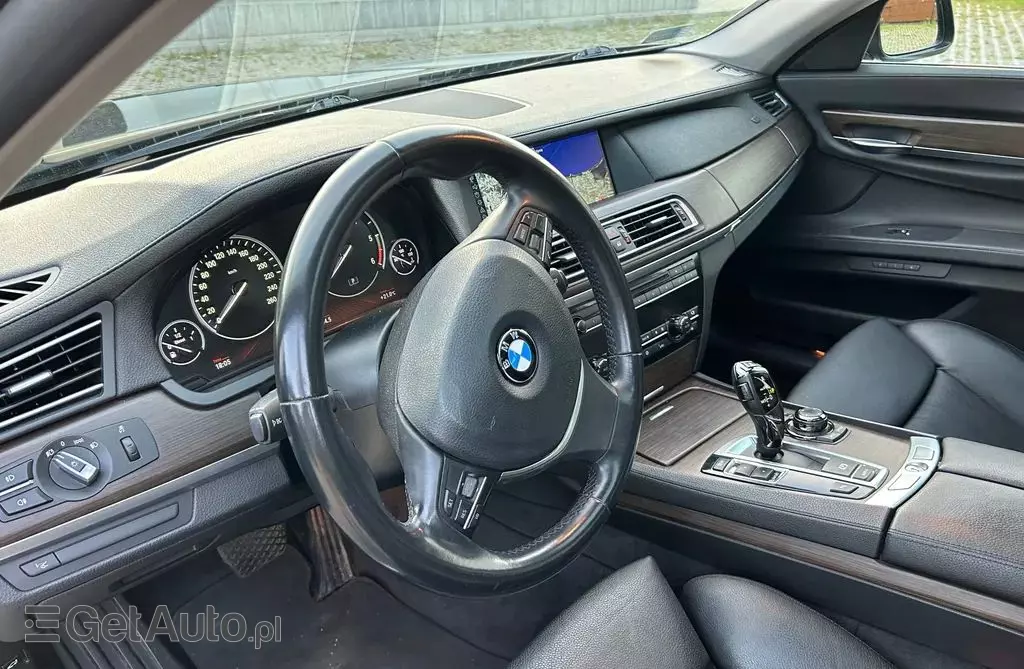 BMW Seria 7 730d (245 KM) Steptronic DPF