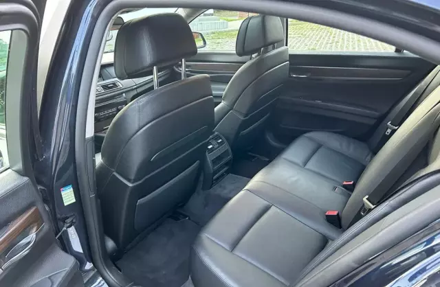 BMW Seria 7 730d (245 KM) Steptronic DPF