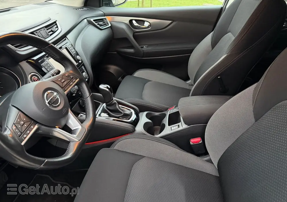 NISSAN Qashqai 1.2 DIG-T Tekna Xtronic