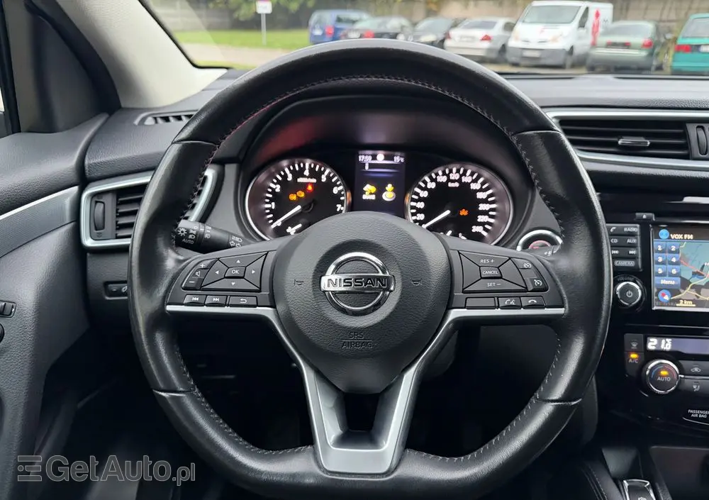 NISSAN Qashqai 1.2 DIG-T Tekna Xtronic