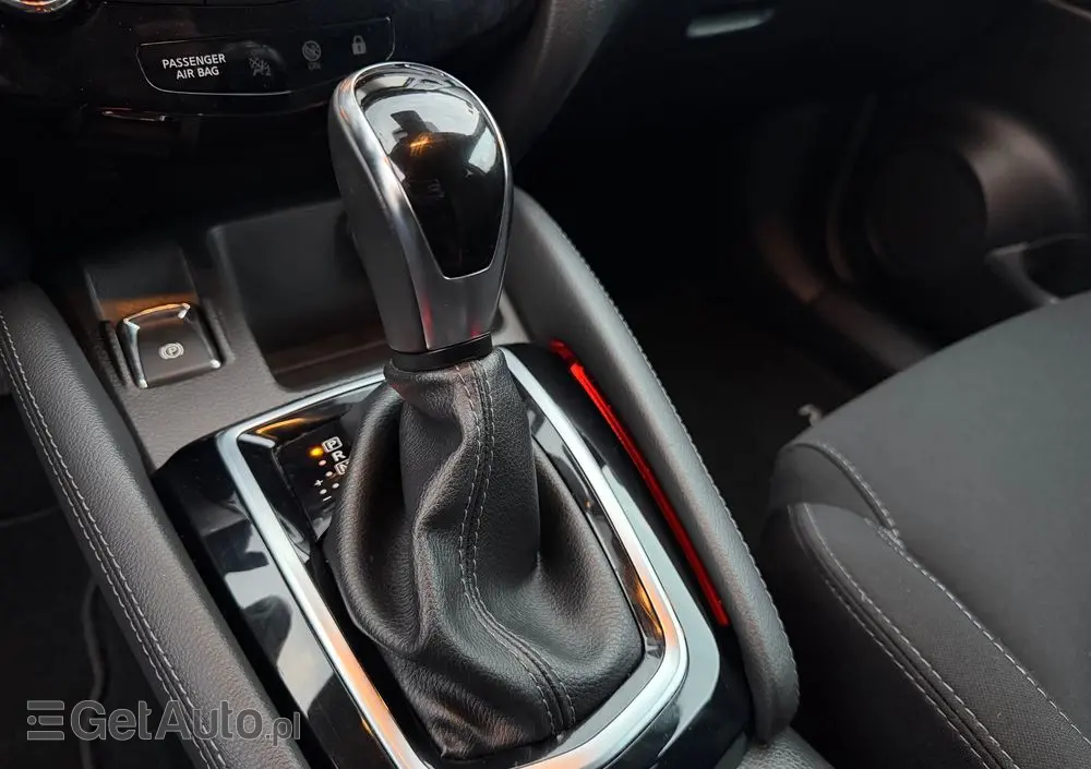 NISSAN Qashqai 1.2 DIG-T Tekna Xtronic