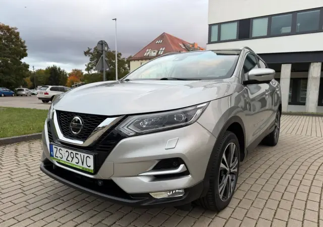 NISSAN Qashqai 1.2 DIG-T Tekna Xtronic