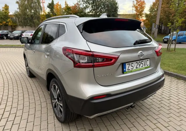 NISSAN Qashqai 1.2 DIG-T Tekna Xtronic