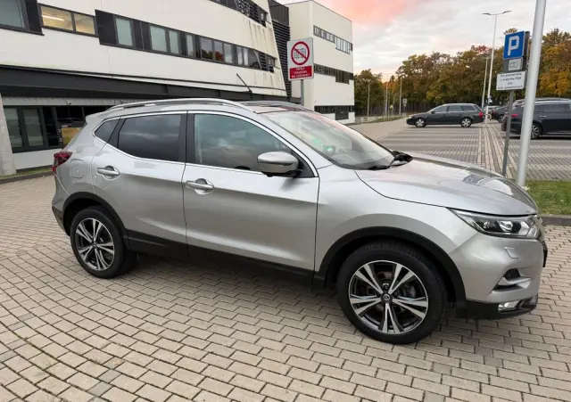 NISSAN Qashqai 1.2 DIG-T Tekna Xtronic