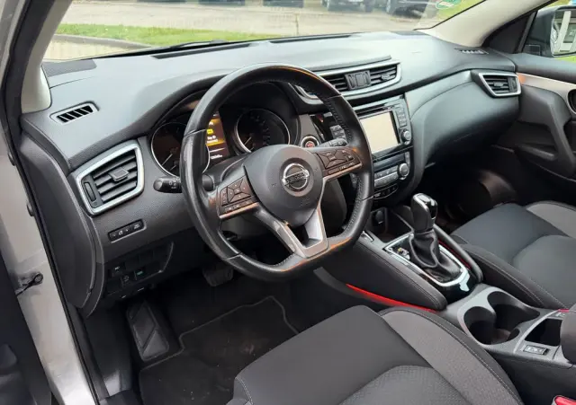 NISSAN Qashqai 1.2 DIG-T Tekna Xtronic